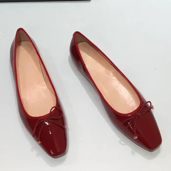 2023 İlkbahar ve Yaz Hafif ve Rahat Moda bale ayakkabıları Buzağı Rugan Kadın Flats Ayakkabı Kadınlar için