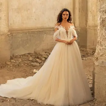 Büyüleyici A-Line düğün elbisesi V Yaka Zarif Kapalı Omuz Çiçek Aplikler gelin kıyafeti Seksi Illusion Backless Vestidos De Noiva