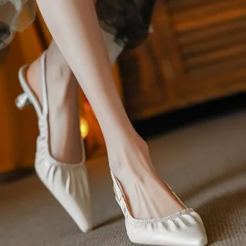 İnek derisi Pilili Baotou Sandalet Kadınlar için İlkbahar / Yaz 2023 Peri Moda Sivri Küçük Topuklu 4