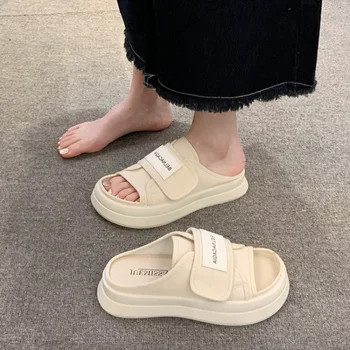 Yaz Katır Kadınlar için 2023 Yeni Moda burnu açık platformu kadın terlik açık kayma ışık rahat bayanlar yürüyüş ayakkabısı